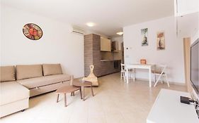 I & M Guest House